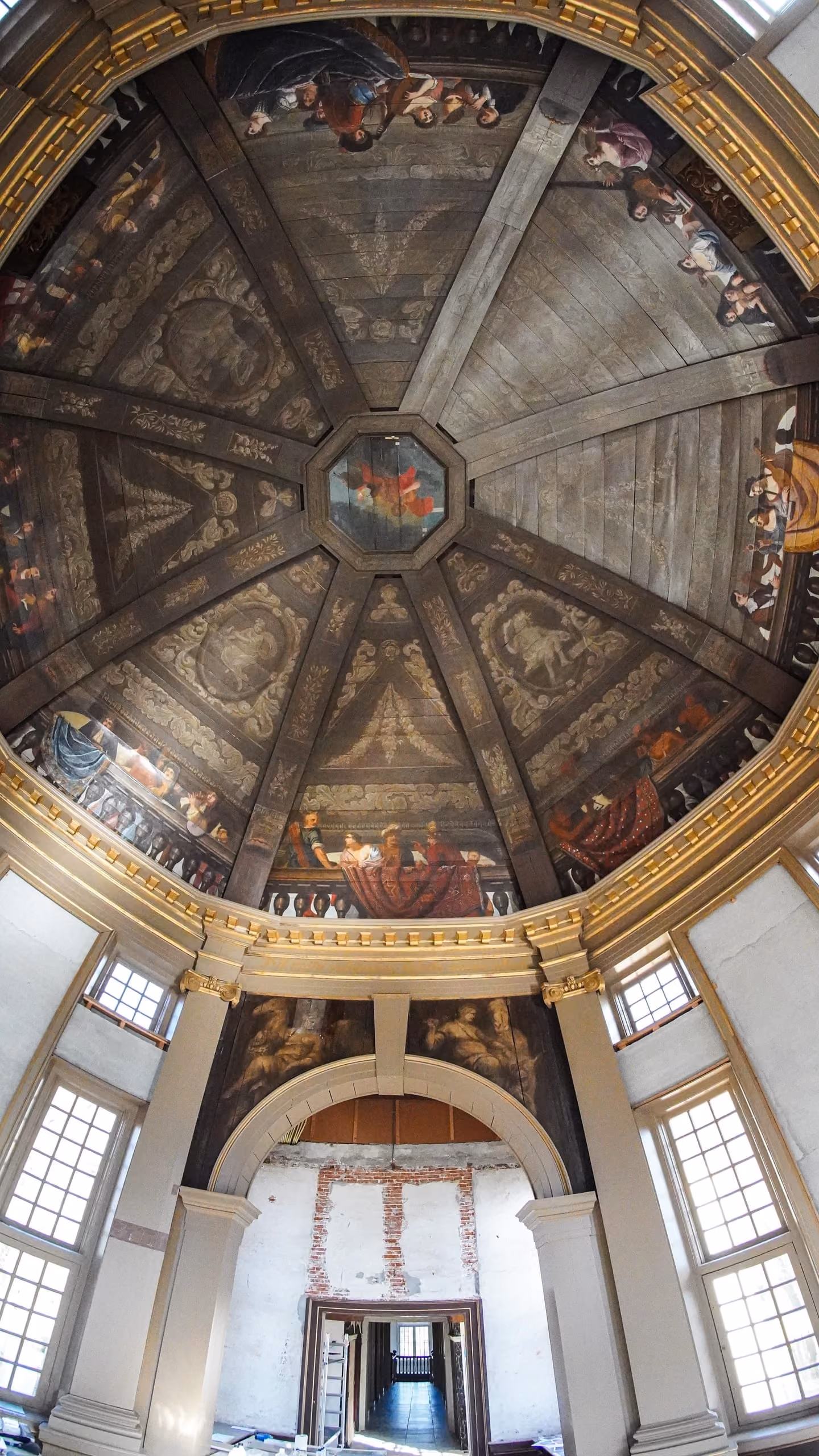 Beschilderd plafond in het interieur van Trompenburgh